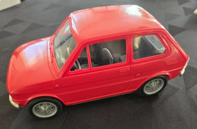 Jouet Ancien Nacoral Fiat 850 1/25 – Voiture Miniature Collection – Occasion
