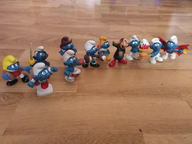 Lot de 11 figurines vintage schtroumpfs en excellent état !