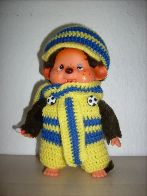 Monchichi-Kleidung-ca.20cm - Mütze+Hose+Fanschal - Fußball - gelb-blau - NEU