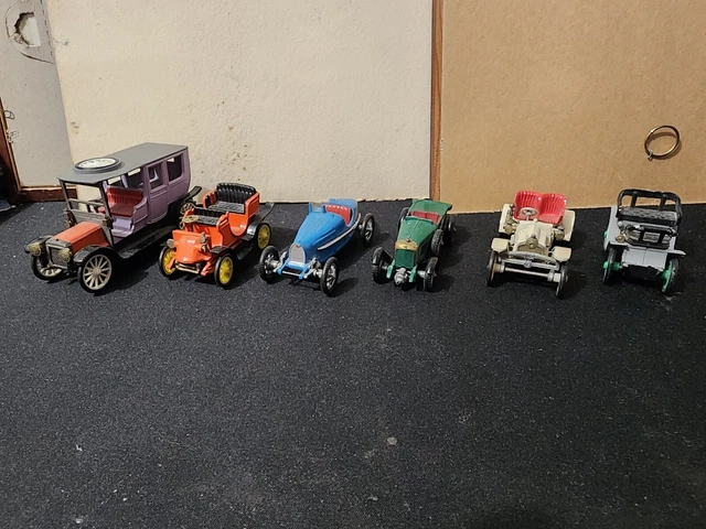 collection voitures miniatures anciennes