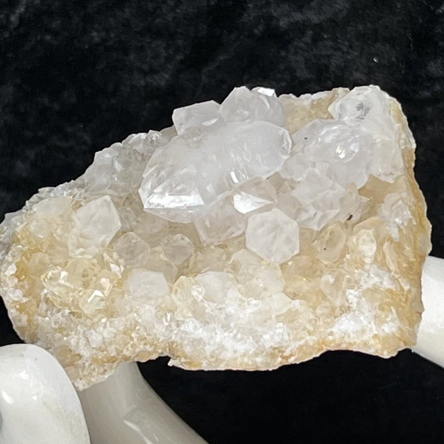 Spécimen Brut D'Améthyste Naturelle En Grappe 
