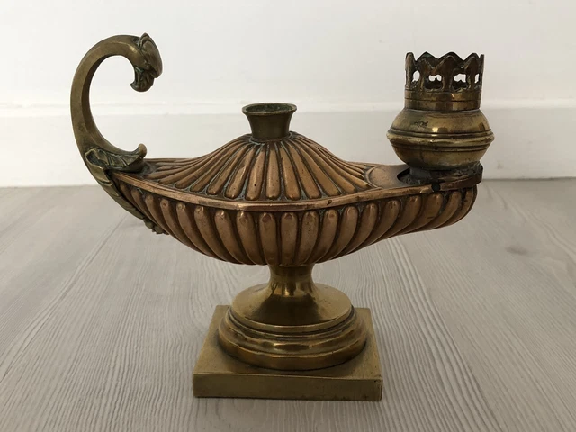 SUPERBE LAMPE A Petrole Ancienne, Verre Emaille Art Nouveau, Pied En SUPERBE LAMPE A Petrole Ancienne, Verre Emaille Art Nouveau, Pied En