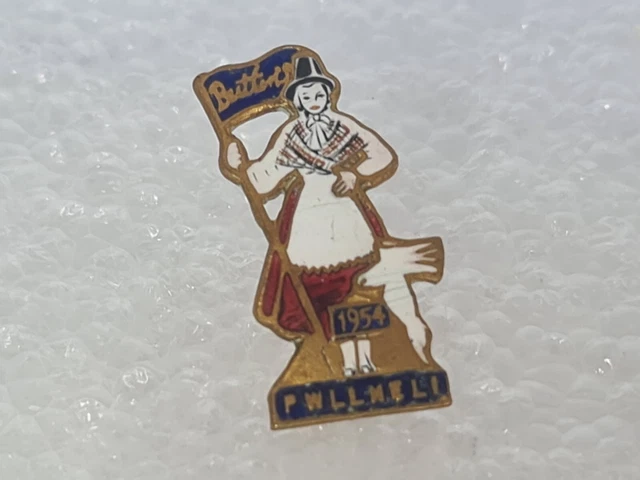 EARLY BUTLIN / Butlins Pin Badge Pwllheli 1954 holiday camps vintage ...