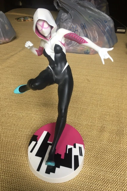 Spider-Gwen Marvel Statue 