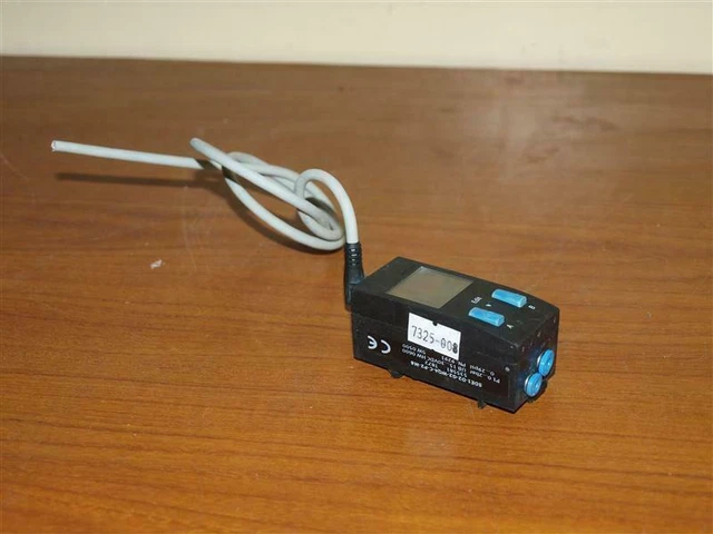 Festo SDE1-D2-G2-WQ4-C-P2-M8 Pressure Sensor
