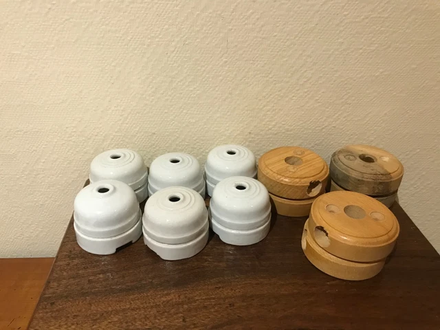 6 Rosaces Plafonnier En Porcelaine Avec Support Bois