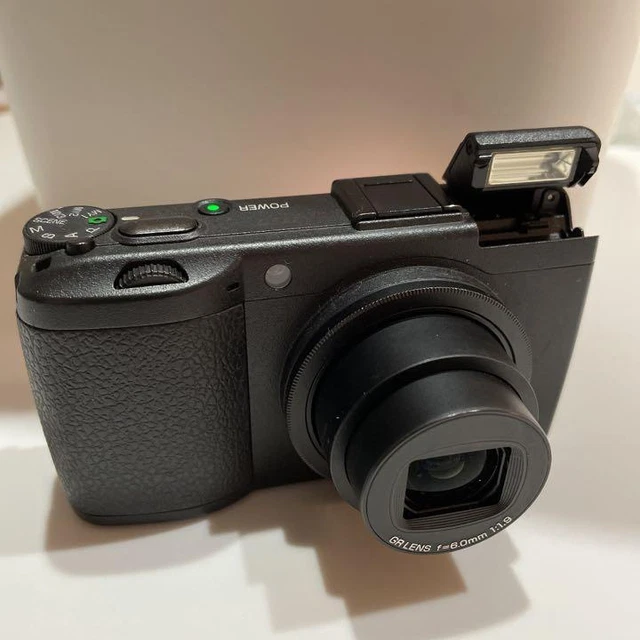 Ricoh GR Digital III 10.0MP Point & Shoot Compact Digital Camera Tested 2