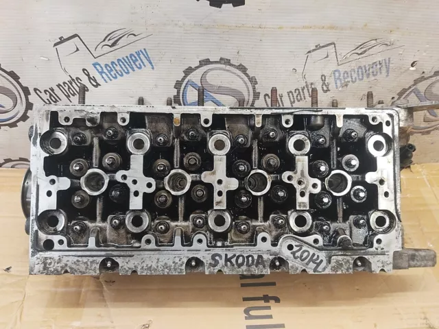 Skoda Octavia Mk3 1.6 Tdi Engine Clha 2012-2017 Engine Cylinder Head 04L103373E