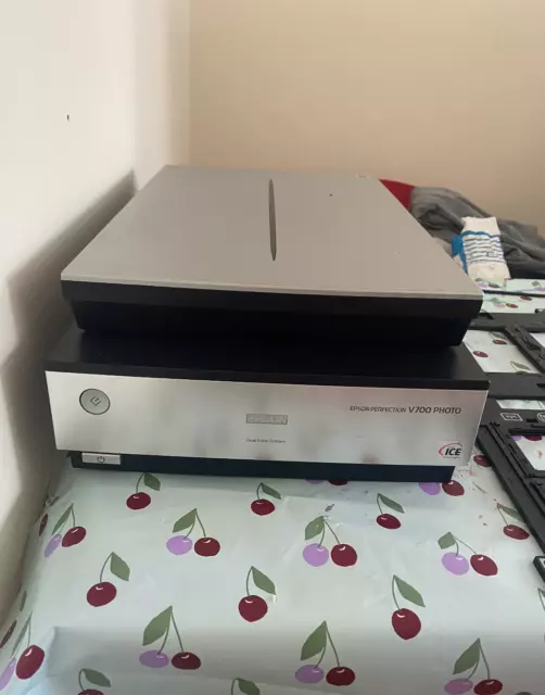 Epson  Perfection Scanner V700