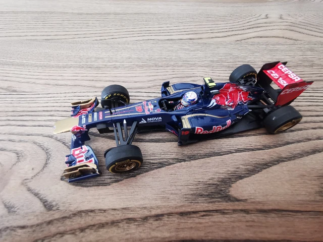 SPARK 1:43 TORO Rosso STR8 #19 2013 Daniel Ricciardo S3062 $131.14
