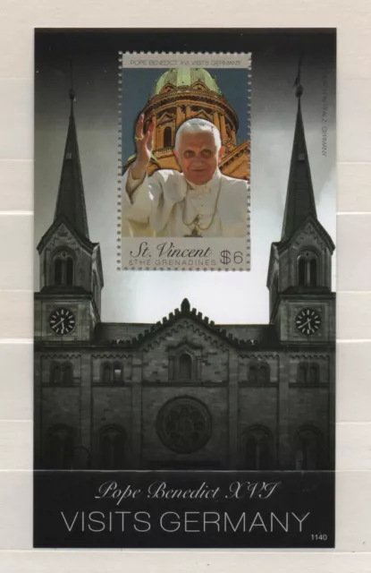 St.Vincent : Mi.Nr. Bl.719 Papst Benedikt XVI.  postfrisch
