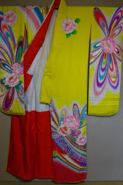 Uchikake Japanese Kimono Bride costume hiking under Classic Embroidered 3