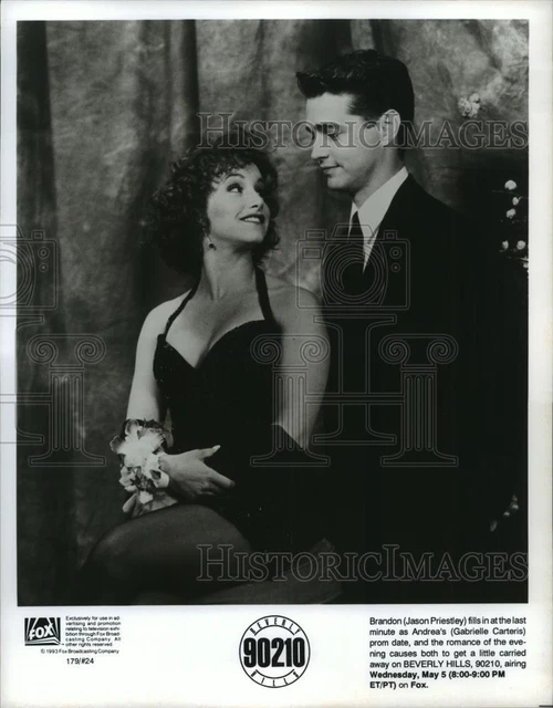 1993 Press Photo Gabrielle Carteris and Jason Priestley in Beverly Hills, 90210.