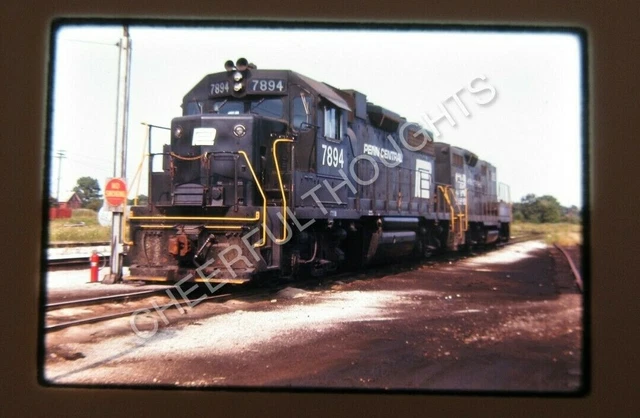 Original '71 Ektachrome Slide PC Penn Central 7894 GP38 Crestline    28V49