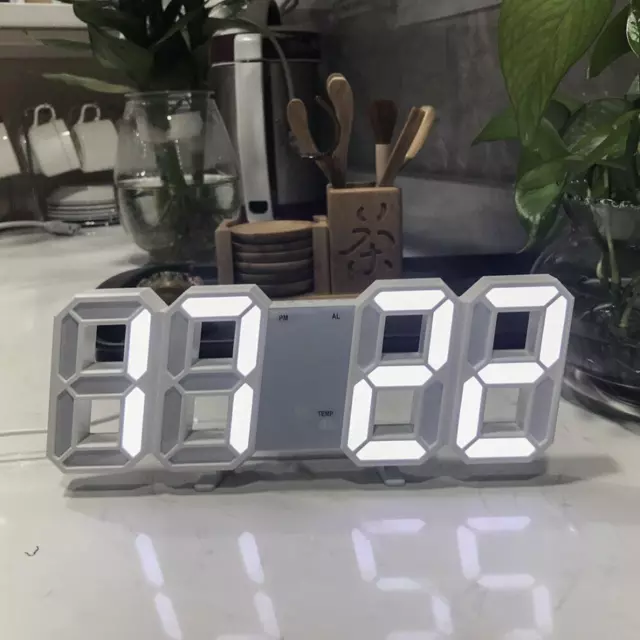 Moderne Digital 3D LED Alarmuhr Wanduhr 24/12Hr Tischuhr Wecker mit Snooze Timer