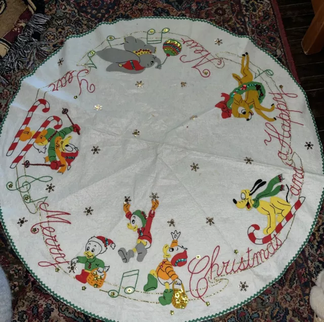 Vintage Walt Disney Paragon Christmas Parade Tree Skirt Completed Dumbo EUC