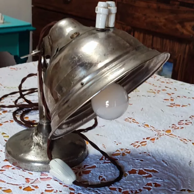 lampada da tavolo industriale vintage