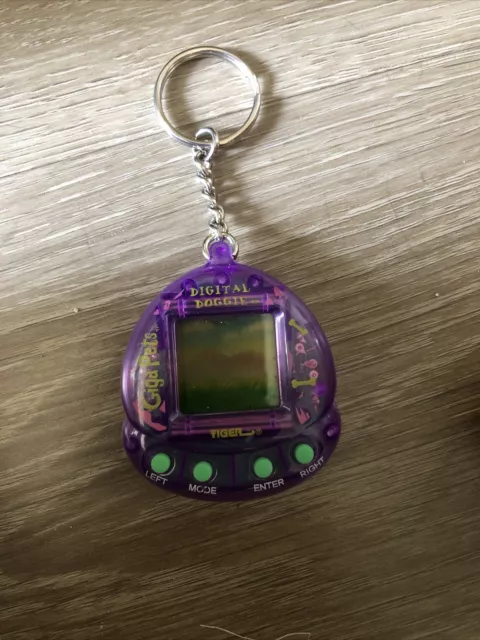 Vintage 1997 GIGA PET DIGITAL DOGGIE Purple *untested* tamagotchi