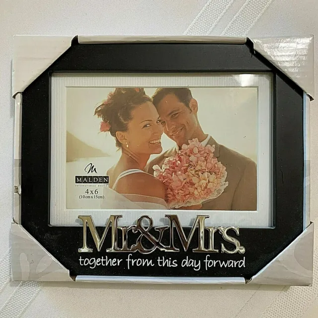 MALDEN~Picture frame New old stock Mr & Mrs 4 X 6 photo size, Black trim matted