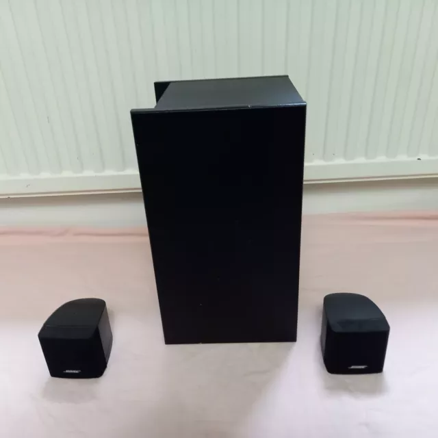 2.1 BLACK BOSE acoustimass 3 series III SYSTEM subwoofer 2 CUBES