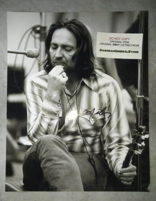 Willie Nelson Hand Signed Autograph 11x14 Photo COA