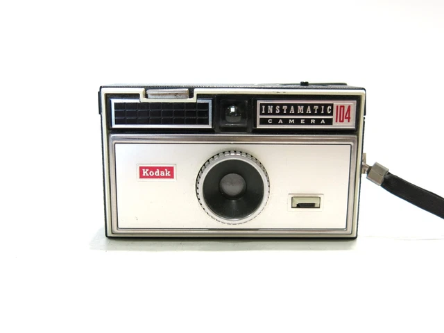Excellent Condition Vintage Kodak Instamatic 104 Film Camera - Works Great!