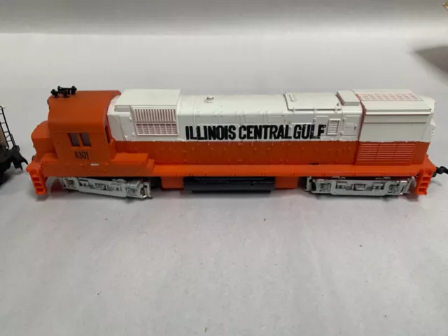 Vtg HO Tyco ICG Illinois Central Gulf Alco 430 Diesel Engine & Caboose (A12) 10