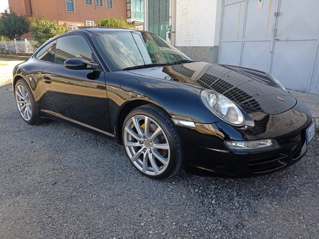 Porche 911 Carrera Coupe'