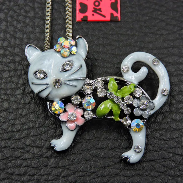 Betsey Johnson White Rhinestone Enamel Lovely Cat Flower Pendant Necklace Chain
