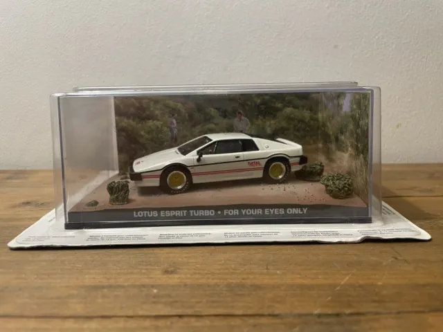 LOTUS ESPRIT TURBO #68 007 James Bond Car Collection For Your Eyes Only DieCast