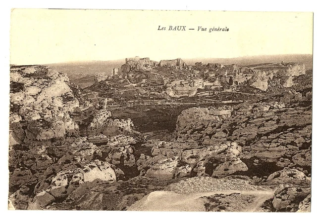 CPA 13 Bouche du Rhône Les Baux general view