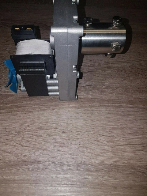 100 Kg Grillmotor, Getriebemotor 230 V-AC-30 Nm ,2,1 U/Min , Mit Kabel & Zubehör