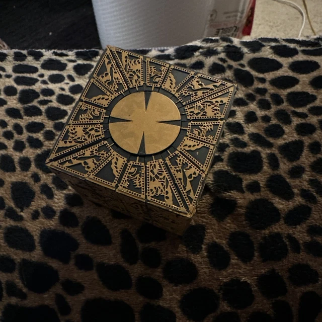 Hellraiser Cube Puzzle Box Lament Configuration Functional Pinhead Prop Horror Hellraiser Cube Puzzle Box Lament Configuration Functional Pinhead Prop Horror