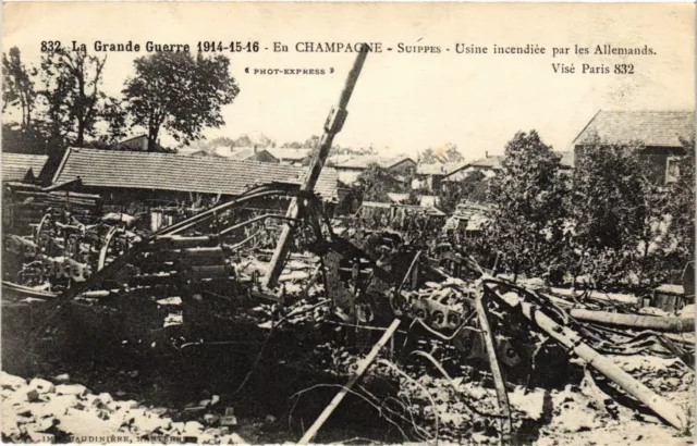 CPA AK Militaire - Suippes - Usine incendiée par les Allemands (697149)
