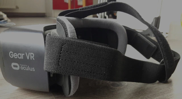 Casque Samsung Gear VR - Réalité Virtuelle -  by  Oculus - très bon état