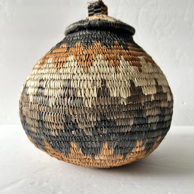 Traditional South African Handmade Zulu Ilala Palm Ukhamba Basket 8.5"