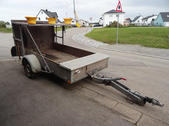Anhänger mit Rampe Verkehrsleitanhänger Absperrtafel Nissen Motorrad Quad Anhänger mit Rampe Verkehrsleitanhänger Absperrtafel Nissen Motorrad Quad