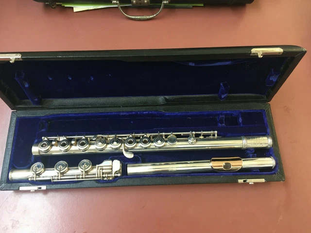 SUPERB 1962 Wm. S. HAYNES FLUTE, TRAD SCALE, FRENCH / B FT, SOLID 14k GOLD LIP