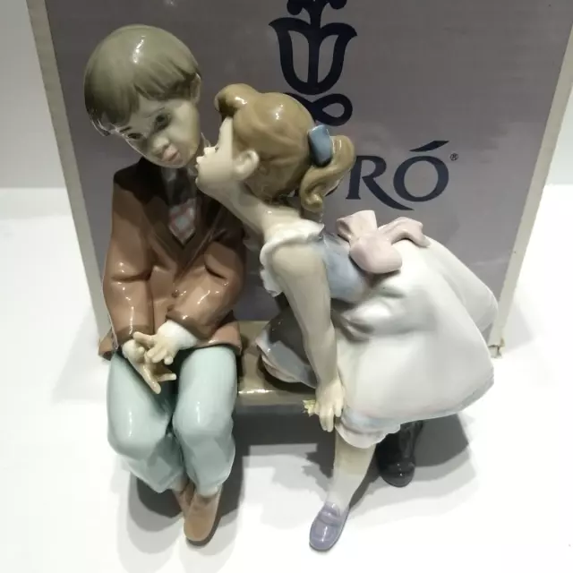 Lladro Cute Young Love Figurine Ten And Growing 07635 MINT Nice Gift Sweet NIB 2