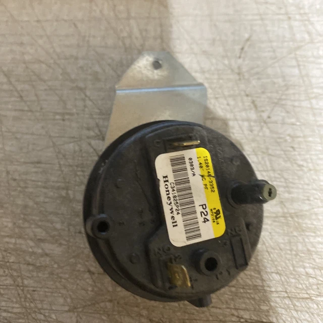 TRANE OEM FURNACE air Pressure Switch C341825P24 Honeywell IS201463352