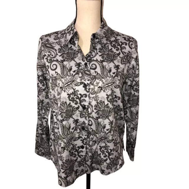 Foxcroft Womens Size 6 Petite Button Front Shirt Gray Paisley Long Sleeve Shaped