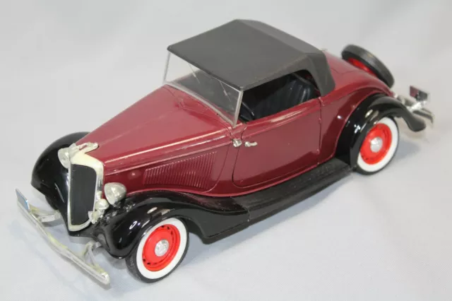 Dv10385 Solido 1/19 Ford V8 Coupe Cabriolet Bordeaux 1934  Ref 8009C  Etat Moyen