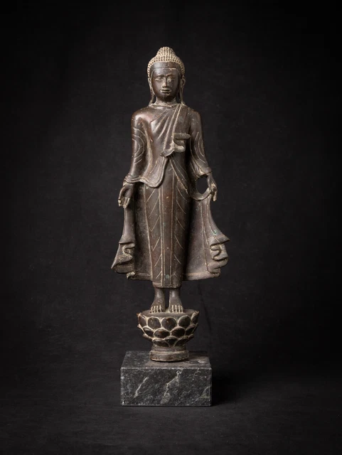 Old bronze Burmese Mandalay Buddha from Burma, Early 20th century