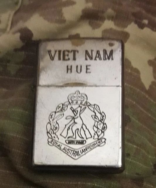 Briquet Vintage Zippo Militaire - Édition Carte Du Vietnam 1968 - Authentique - Occasion