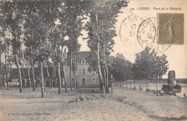 Cpa 58 Cosne Place De La Pecherie