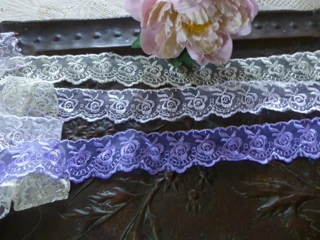 lot===3m,,70 en tout ,jolies dentelles couleurs