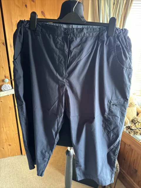 Mountain Warehouse Crop Walking Trousers Size 22. Multi Pockets. Lightweight