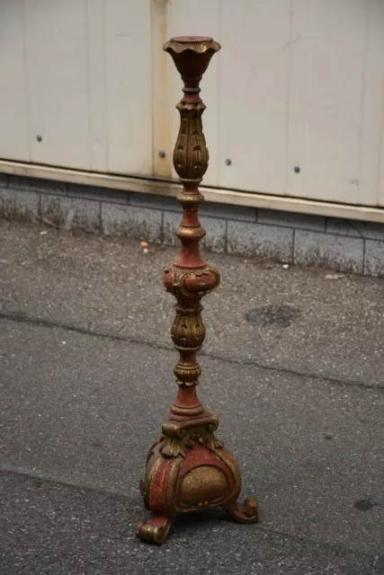 F17Z12- Alter Altarleuchter, Holz gefasst