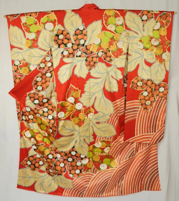 Vintage Red silk Furisode Kimono robe with Luxurious Chrysanthemum Pattern