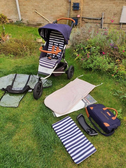 Stunning Mountain Buggy Urban Jungle all terrain Pushchair Nautical Luxury Extra